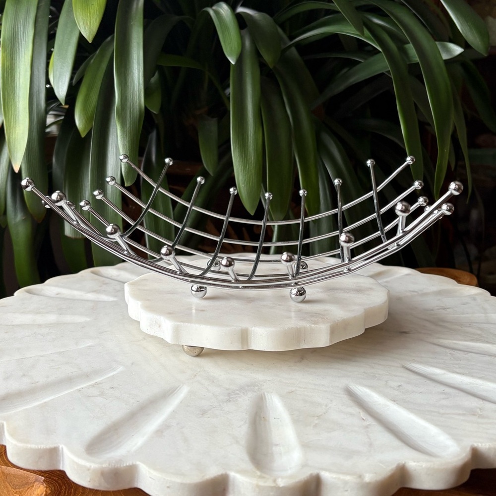 1990s IKEA Silver Chrome Wire Metal Fruit Basket Vintage Decorative Storage Bowl